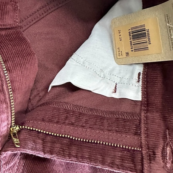 Levi's High Waisted High Rise Relaxed Mom Jean Size 26 NWT - Picture 9 of 17